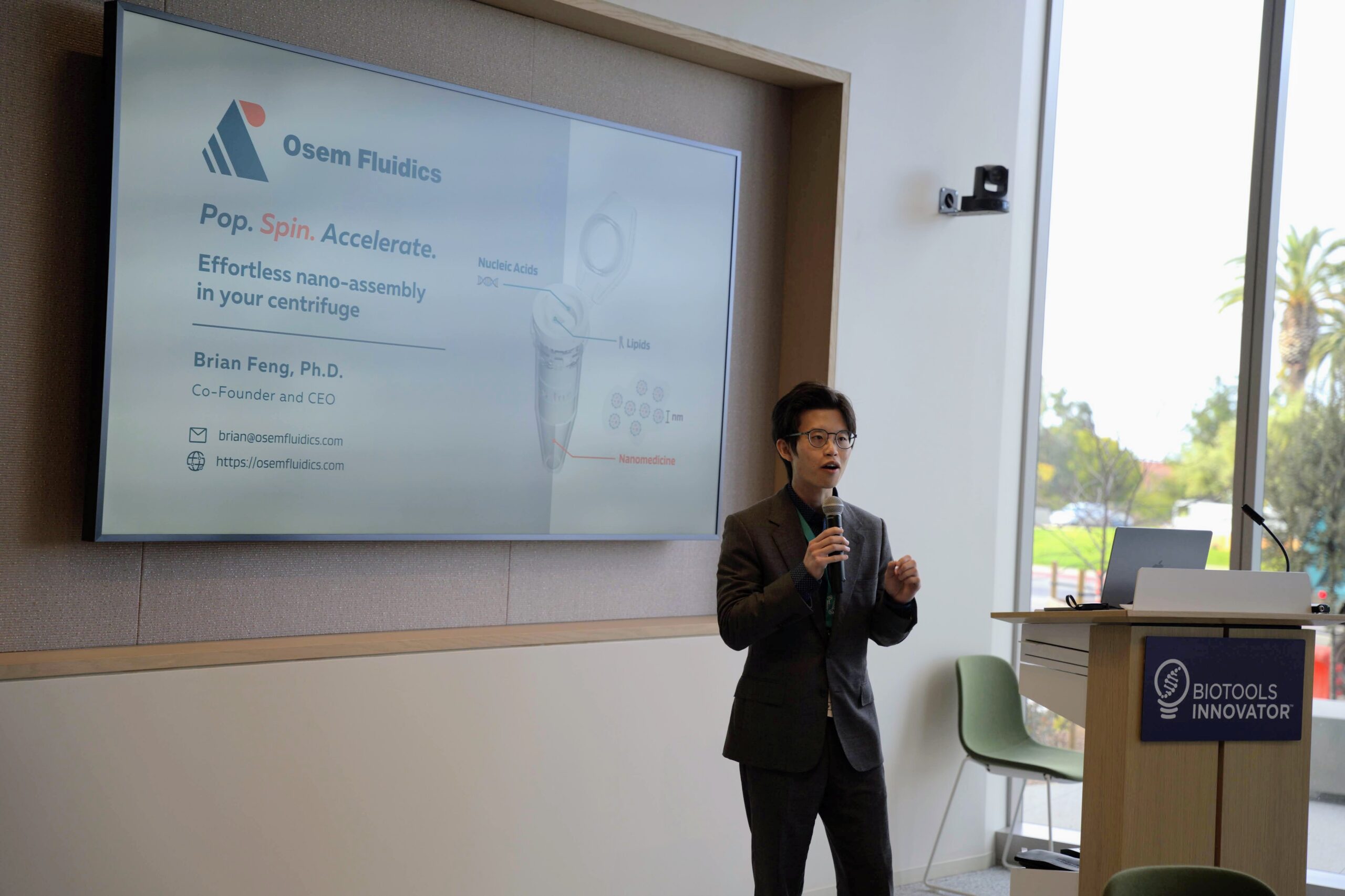Brian Feng of Osem Fluidics presenting